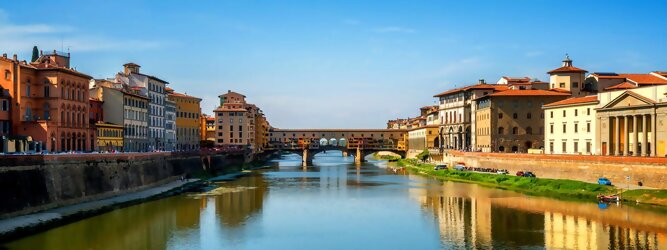 Stadt Urlaub Florenz - Der Ponte Vecchio ist die älteste Brücke über den Arno in der italienischen Stadt Florenz. Das Bauwerk gilt als eine der ältesten Segmentbogenbrücken der Welt.